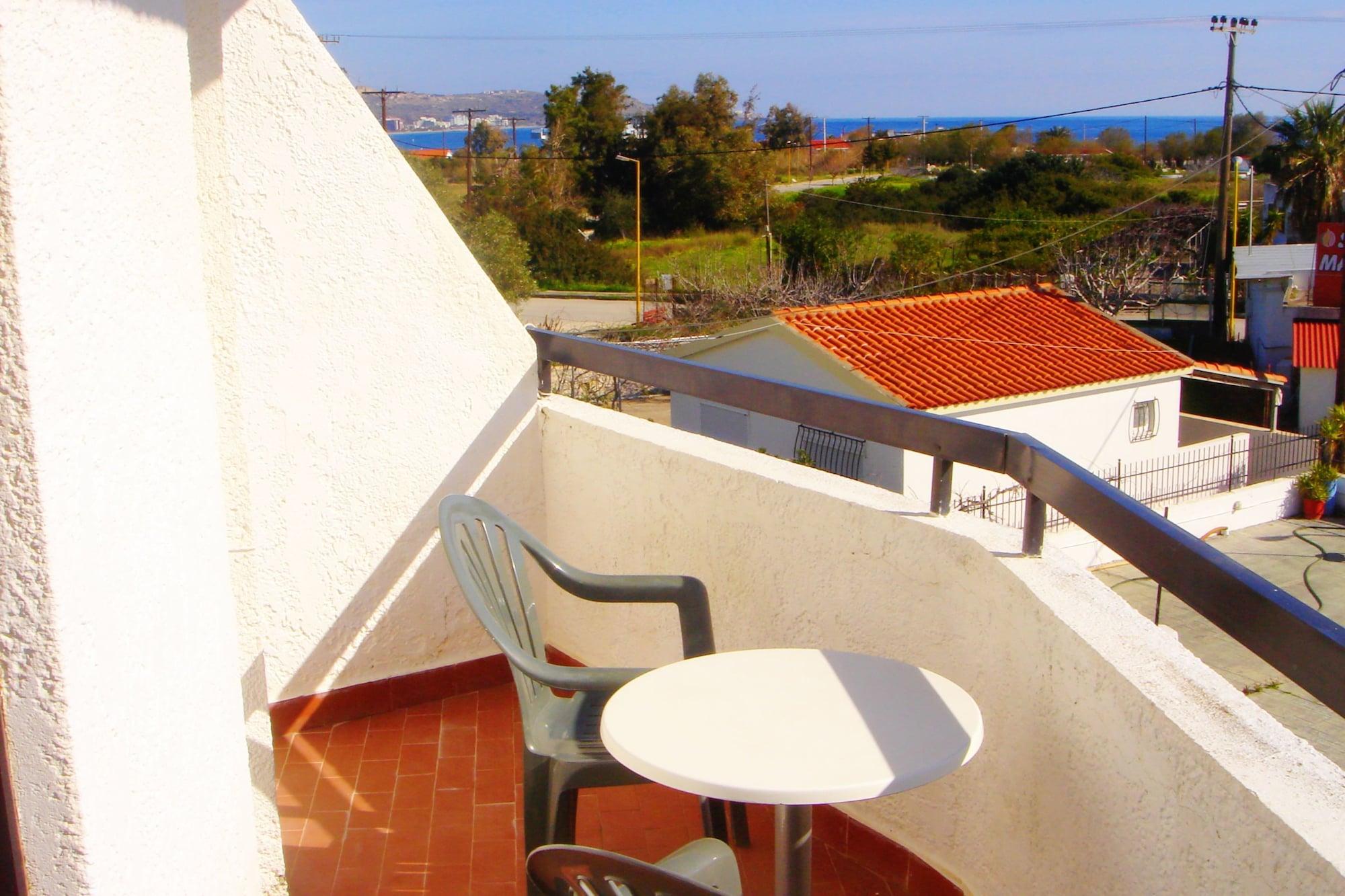 Butterfly Studios, Aparthotel