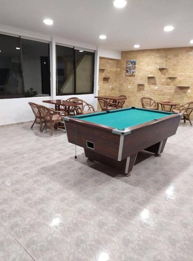 Butterfly Studios, 2*